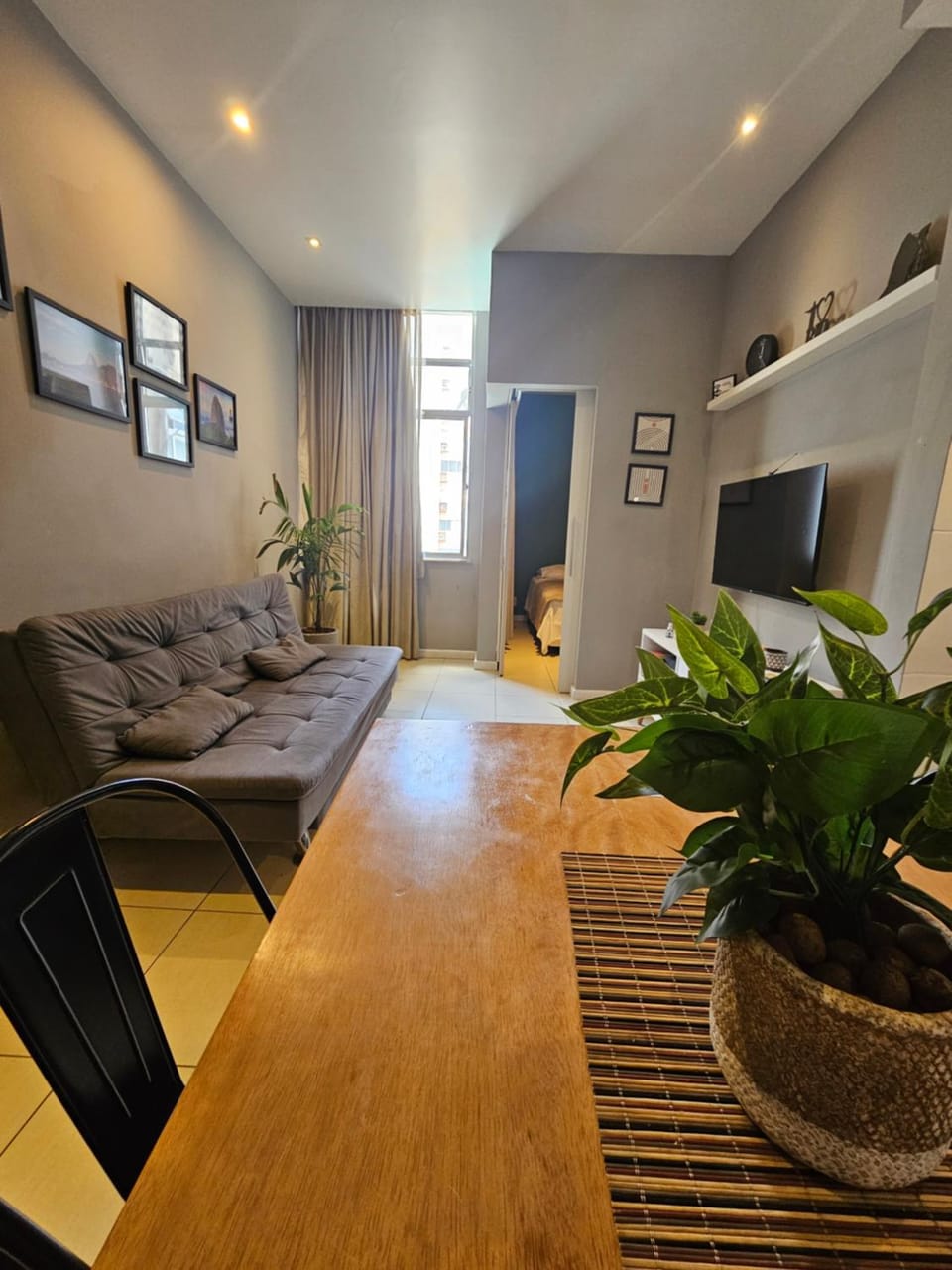 Communal lounge/ TV room, TV and multimedia, Living room, Seating area, Dining area