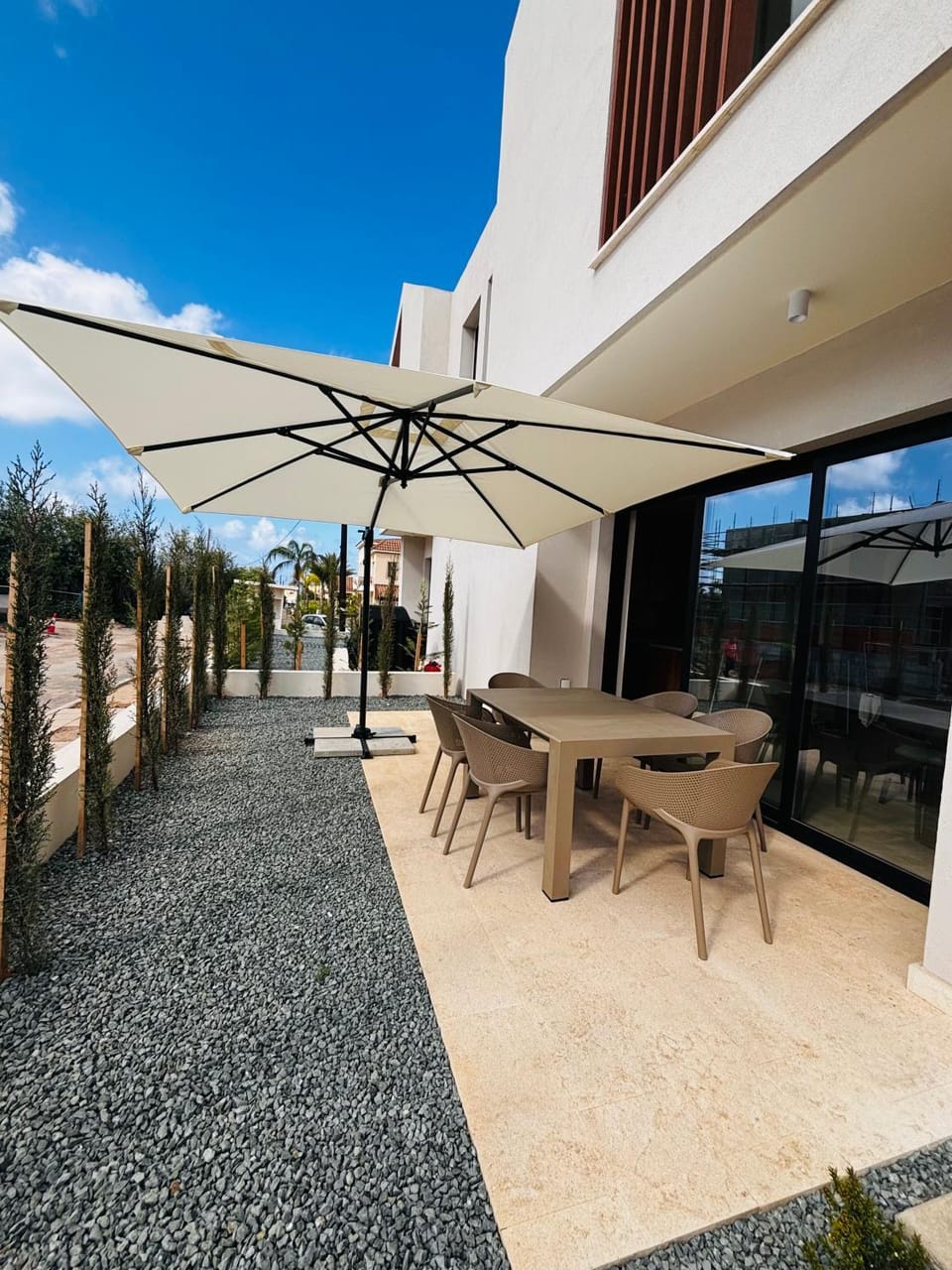 Property building, Patio, Facade/entrance, Day, BBQ facilities, View (from property/room), Balcony/Terrace, Garden view, Entertainment