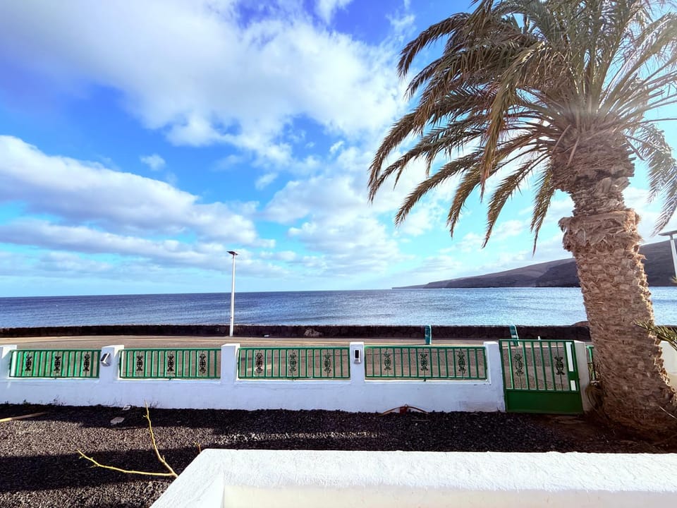 La casa de la playa House in Isla de Lanzarote