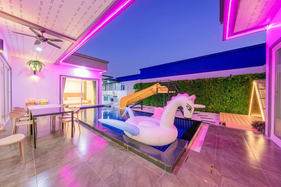 Seating area, Pool view, Swimming pool