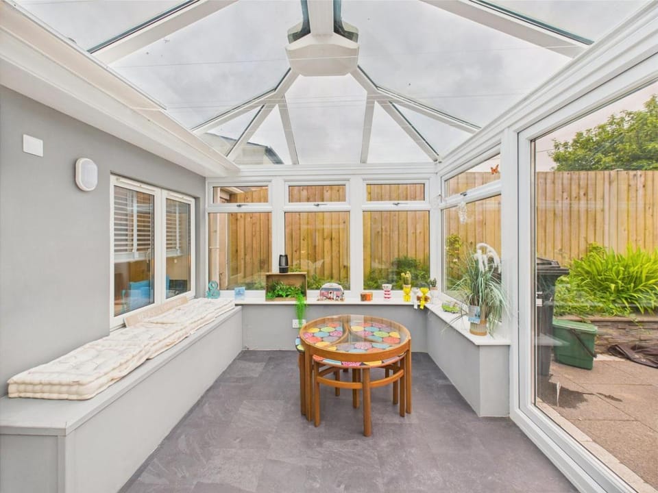 Patio, Day, Garden, Dining area, Garden view