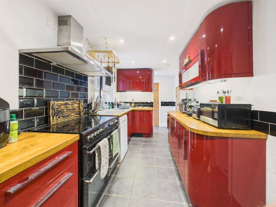 Kitchen or kitchenette, dishwasher, minibar, oven, pet friendly, stove