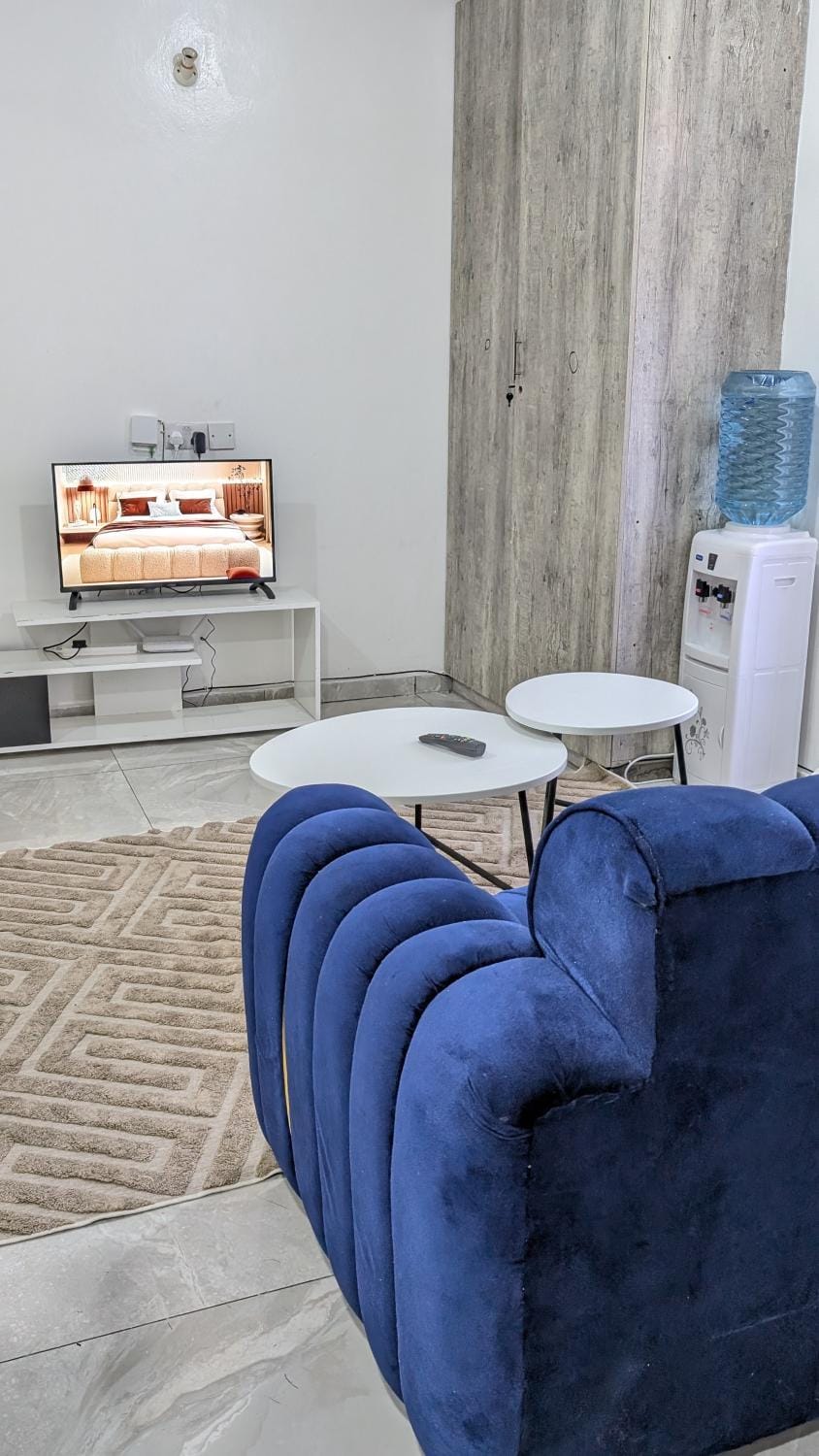 Communal lounge/ TV room, TV and multimedia, Living room, Seating area, Evening entertainment