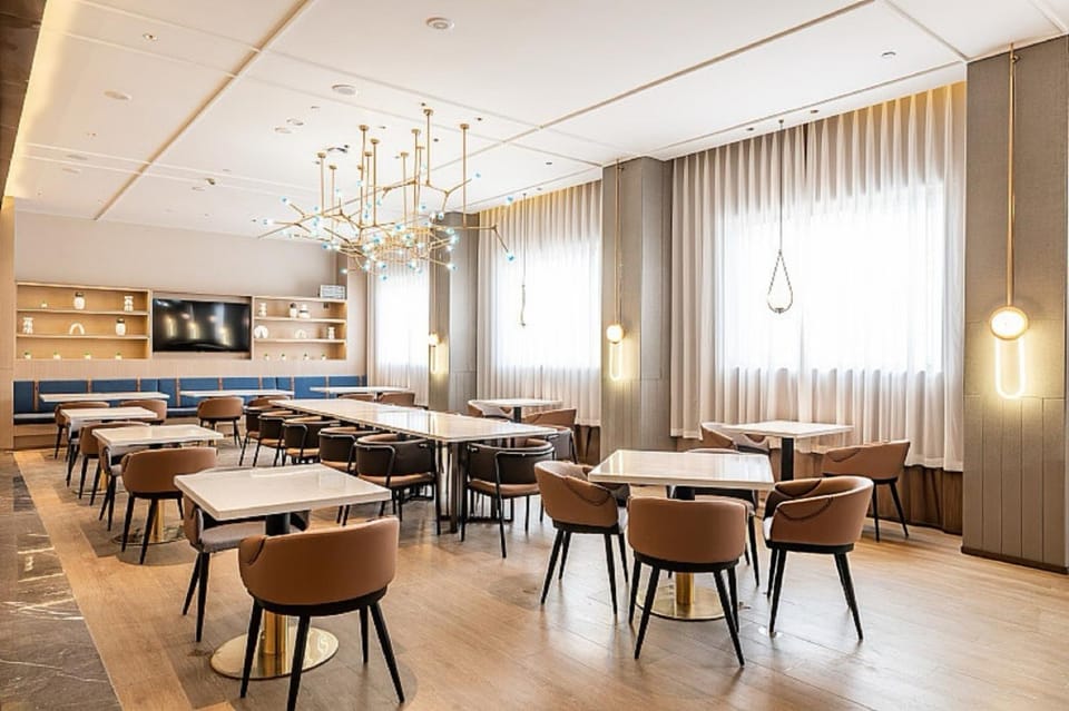 Ruilan Courtyard-Cloud City View Light Hotel Guangzhou Panyu Branch-Canton Fair Hotel in Guangzhou