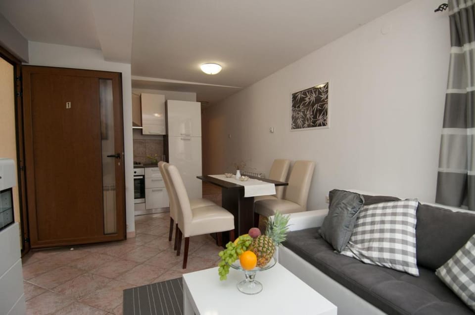 Bed, Living room, Dining area