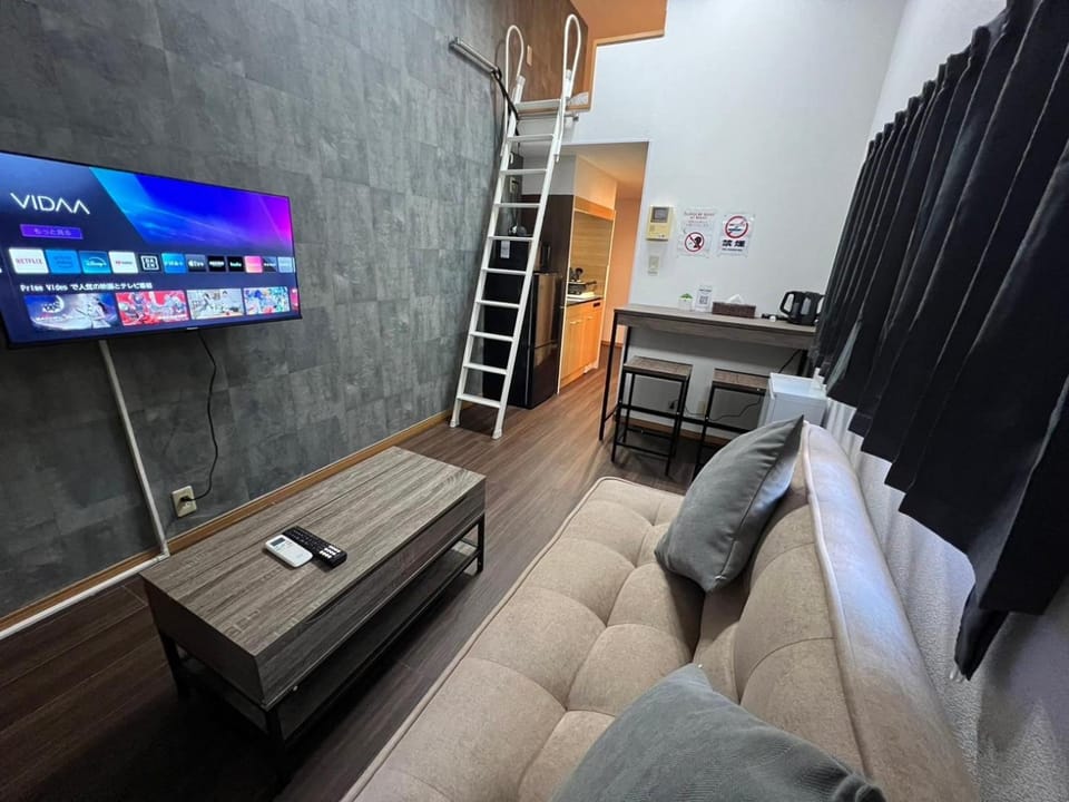 Communal lounge/ TV room