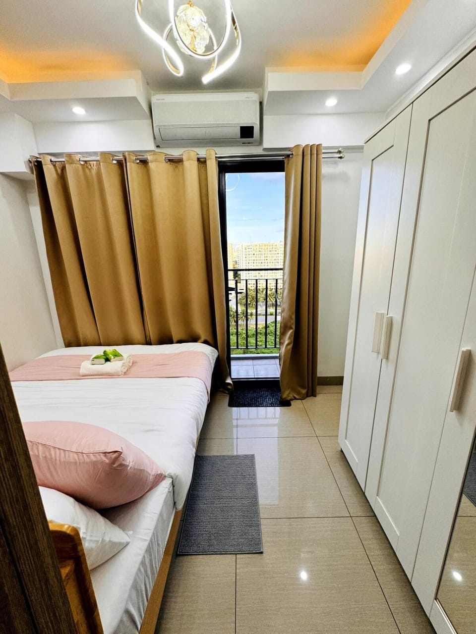 Lotus' Suite Apartment in Pasay