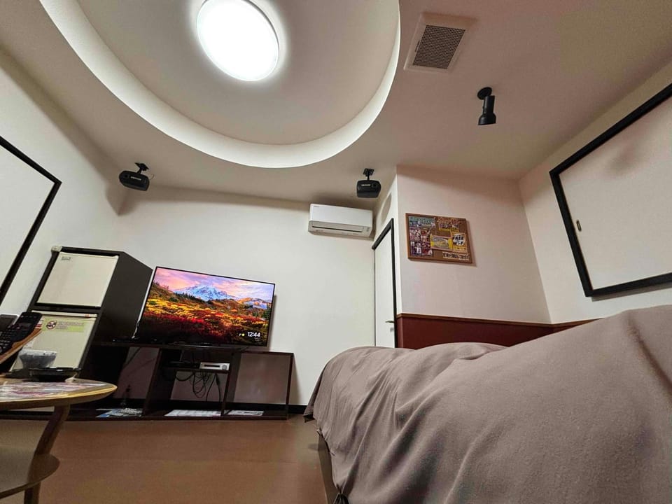 ホテル ひこうせん Love hotel in Japan