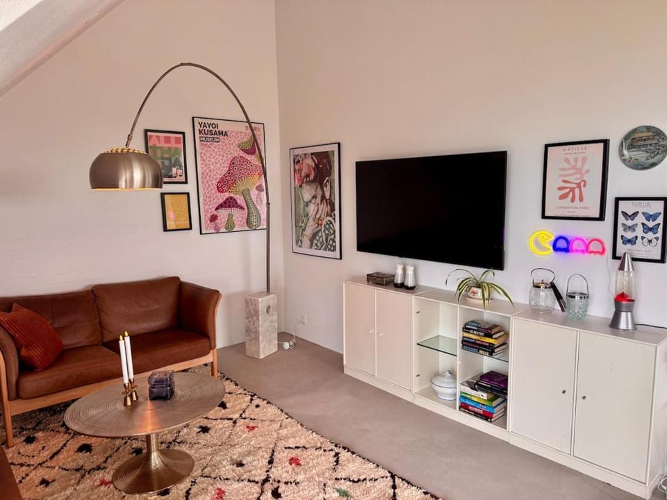 TV and multimedia, Living room, Seating area