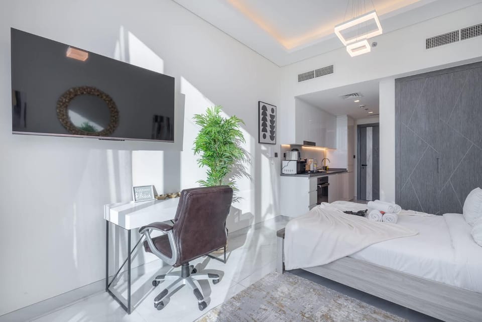 Free housekeeping visits during your stay - StayShort - Delightful Studio in Park Views that Sleeps 2 Apartment in Dubai