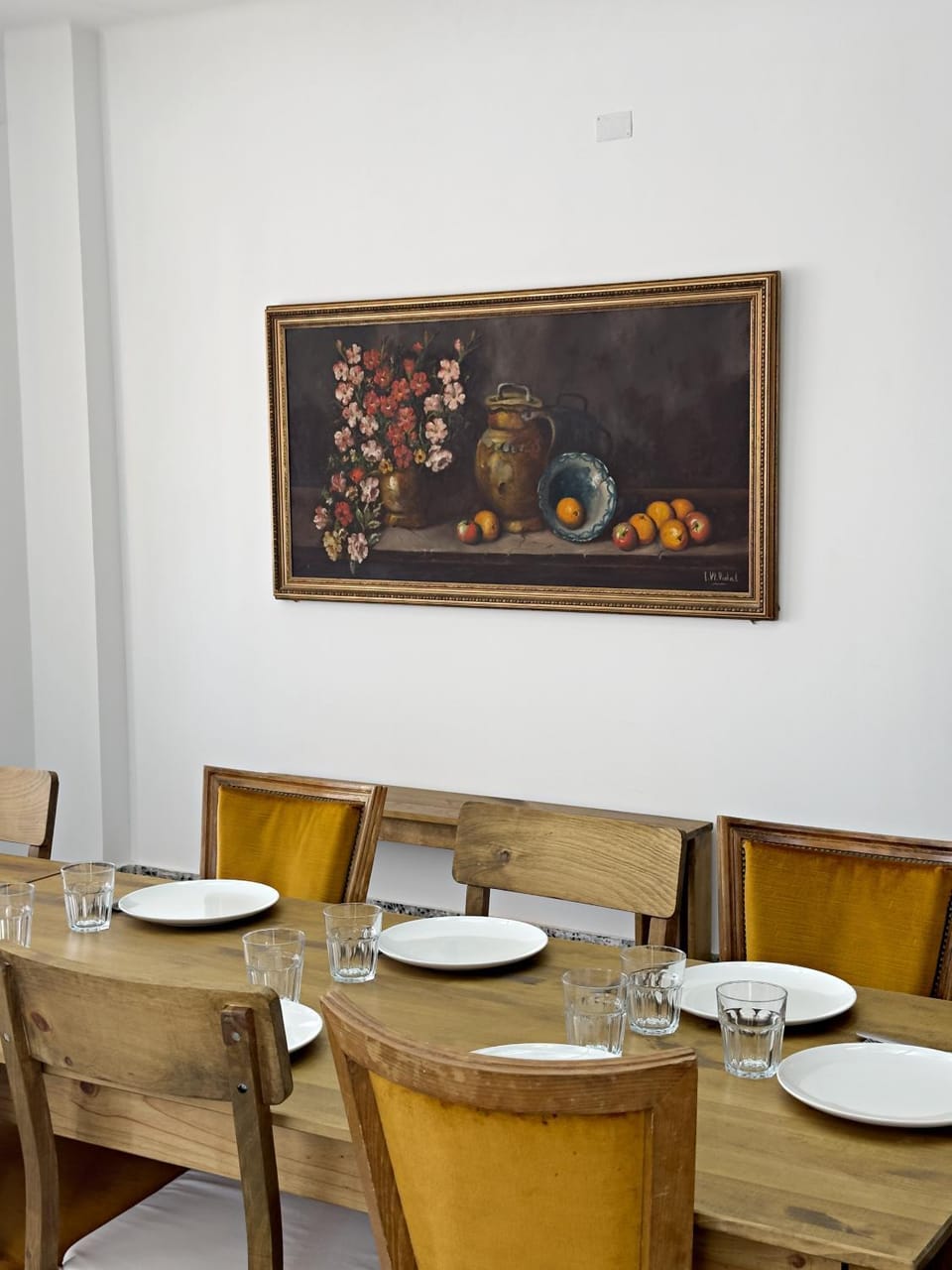 Dining area, Food