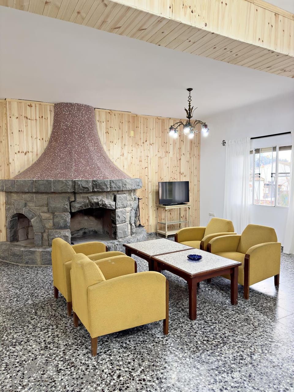Communal lounge/ TV room, Living room, Seating area