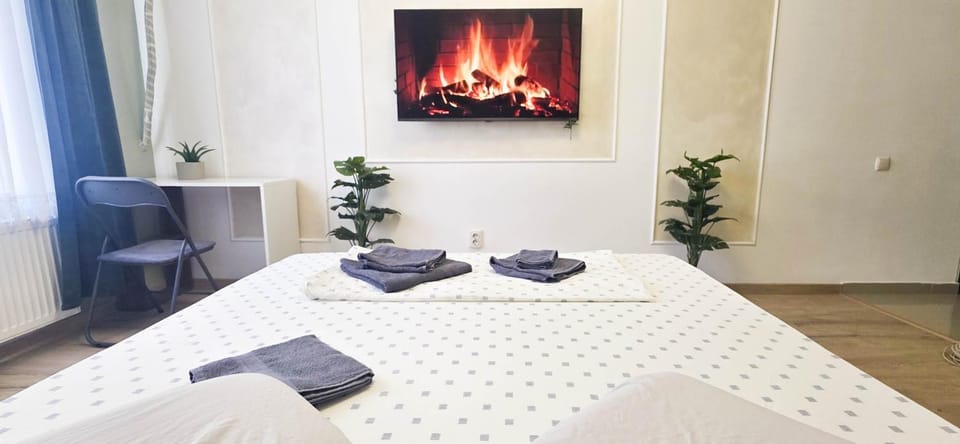 Photo of the whole room, Bedroom, flat iron, towels