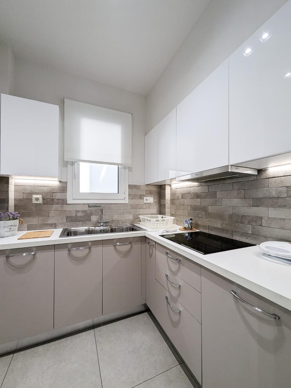 Modern&Stylish 1BD apt next metro and Acropolis Apartment in Athens