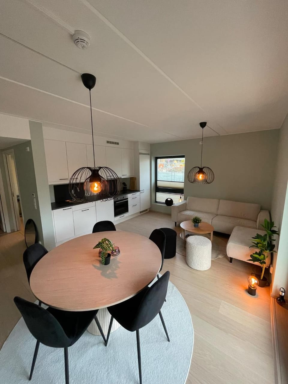 Kitchen or kitchenette, Living room, Dining area