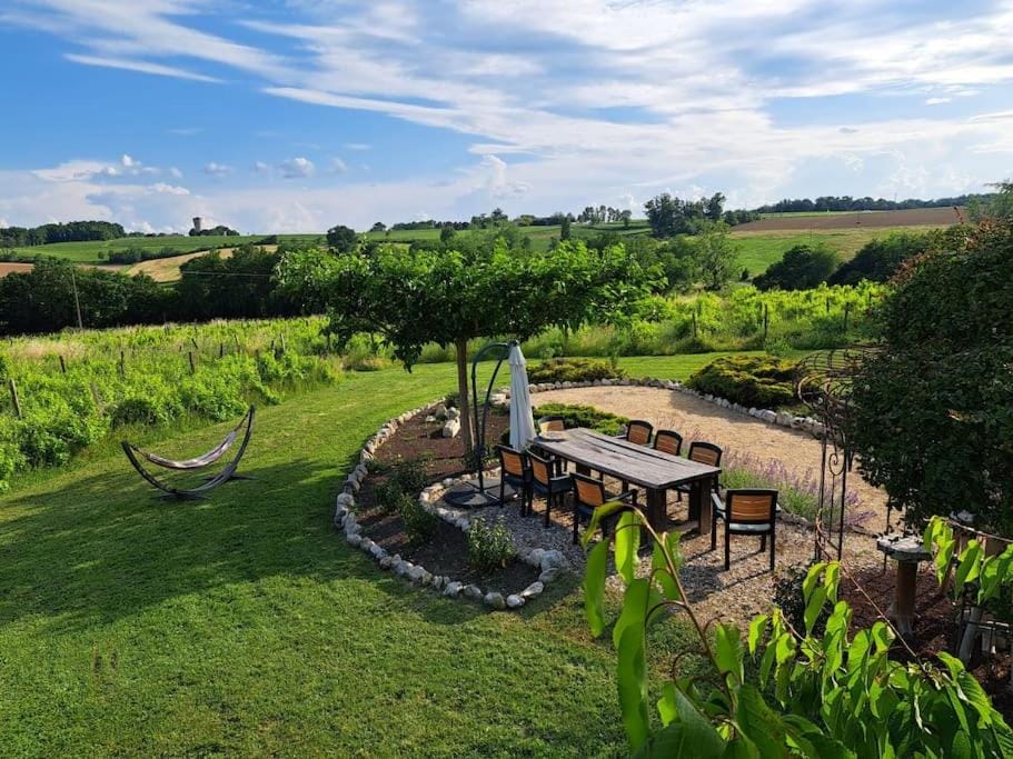 Charmant gîte de 4 à 6 personnes à 5km de Duras House in Nouvelle-Aquitaine