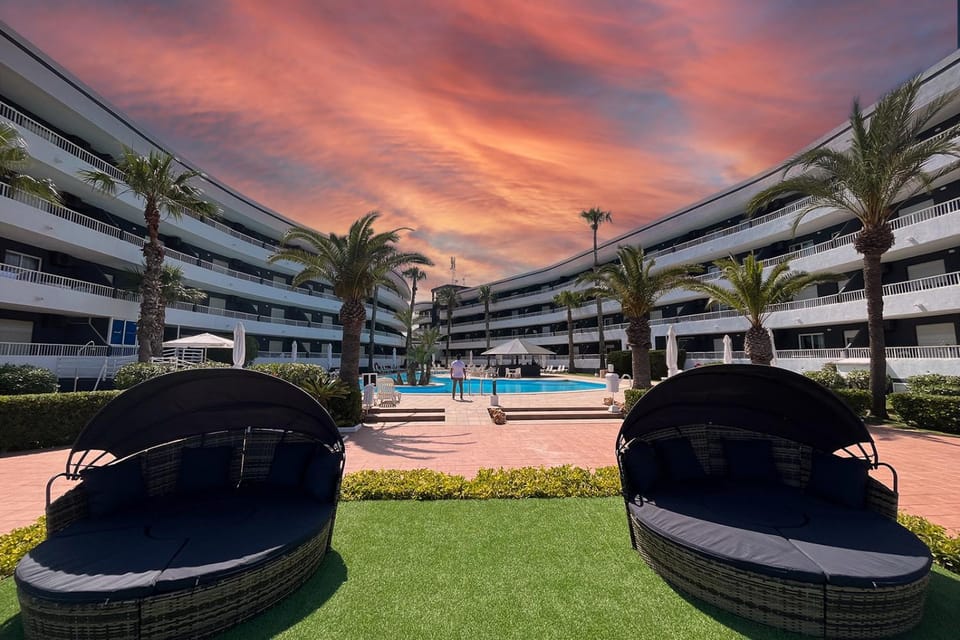 Property building, Swimming pool