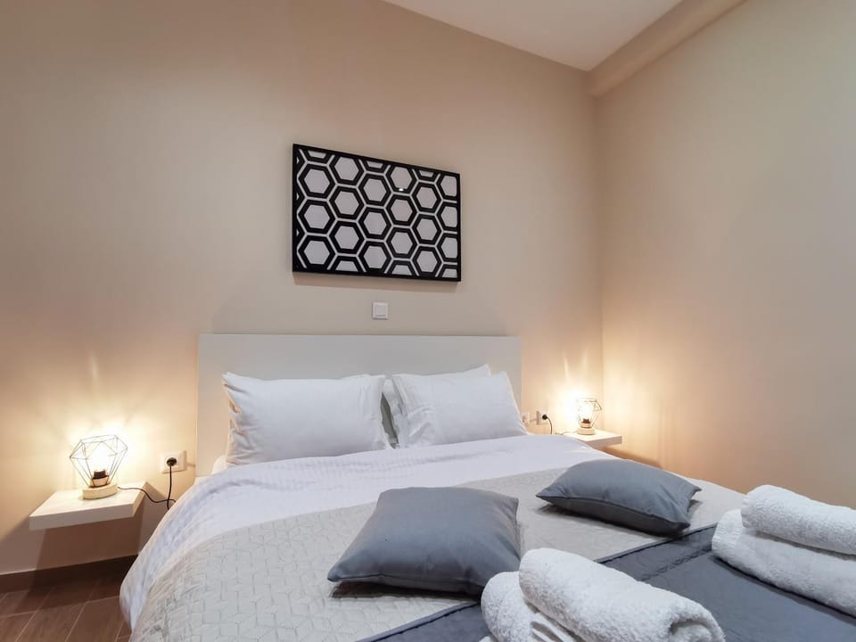 Contemporary 2BD apt with terrace Historic center Apartment in Athens