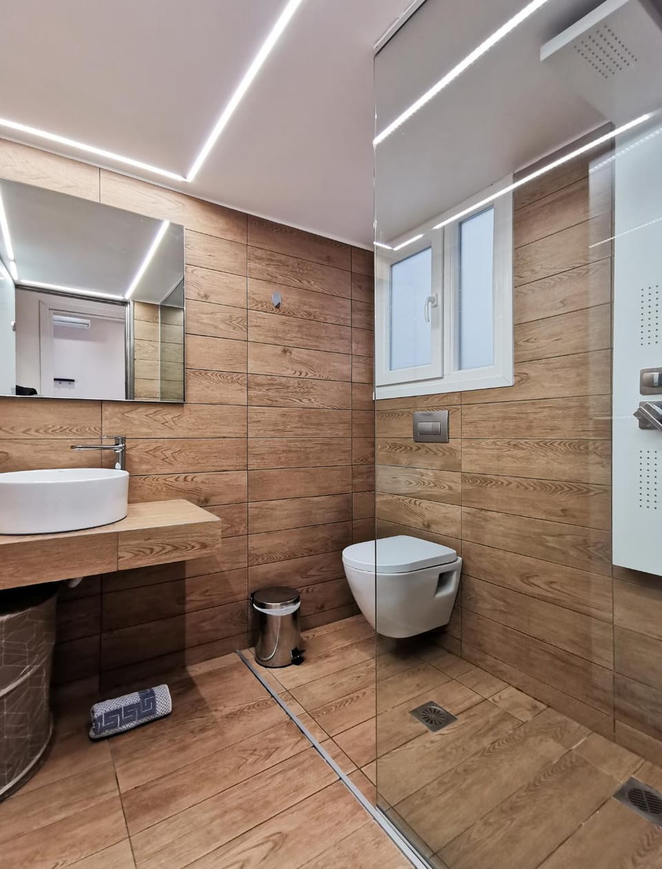 Contemporary 2BD apt with terrace Historic center Apartment in Athens