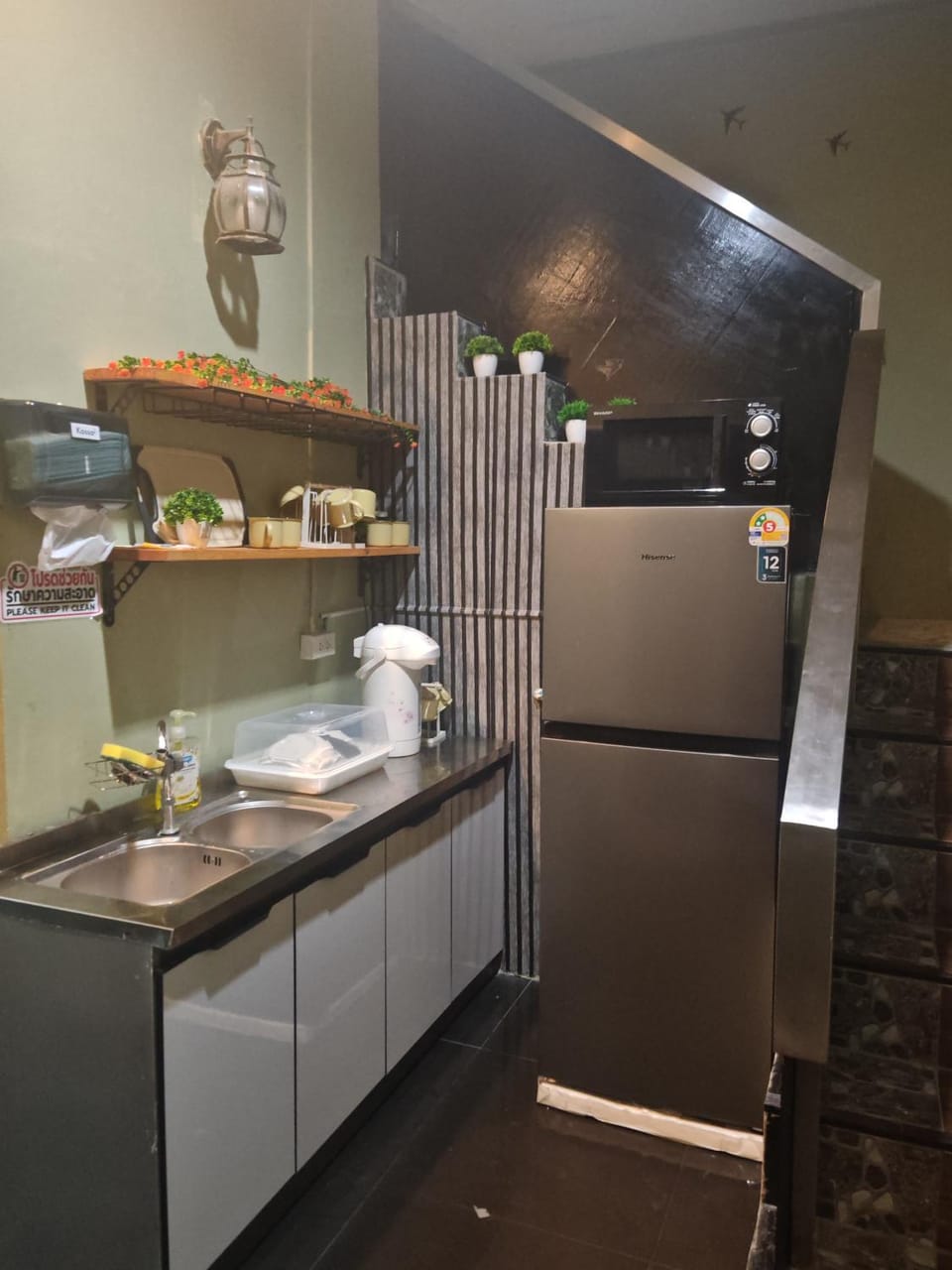 Kitchen or kitchenette
