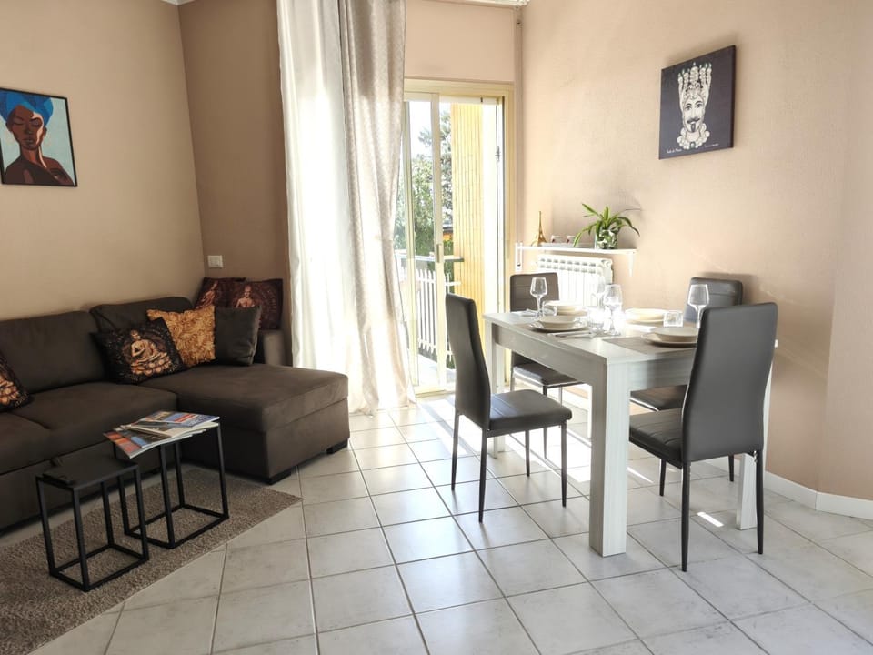 Balcony/Terrace, Living room, Dining area