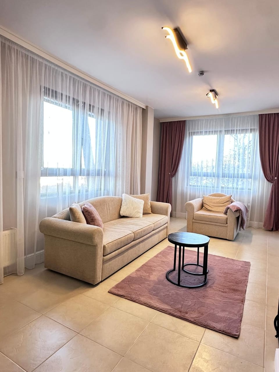 Living room, Seating area