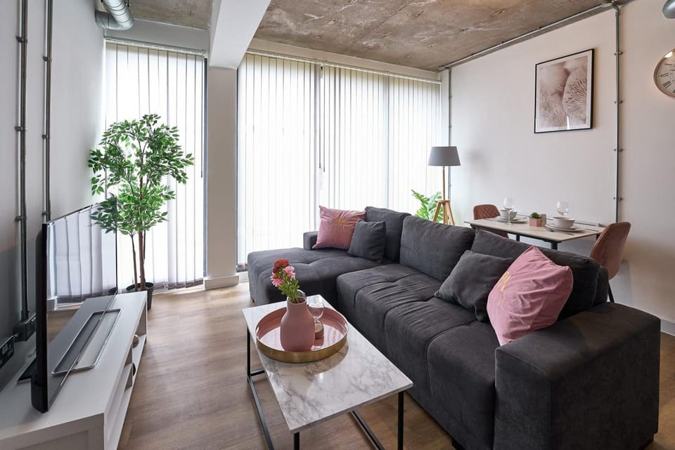 Central Warrington Stay Stylish 1BR Apartment Apartment in Warrington