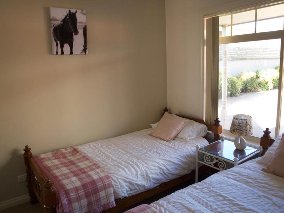 Holiday on Hopwood House in Echuca