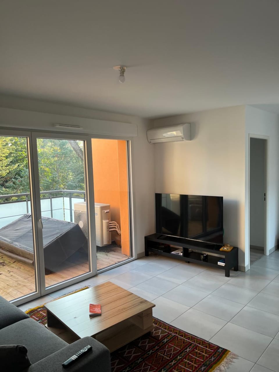 Communal lounge/ TV room, TV and multimedia, Living room, Seating area