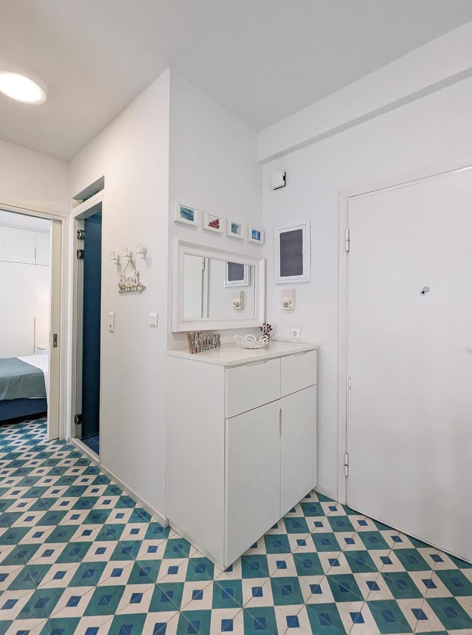 Greek island styled 1BD apt 500m from the sea Apartment in South Athens