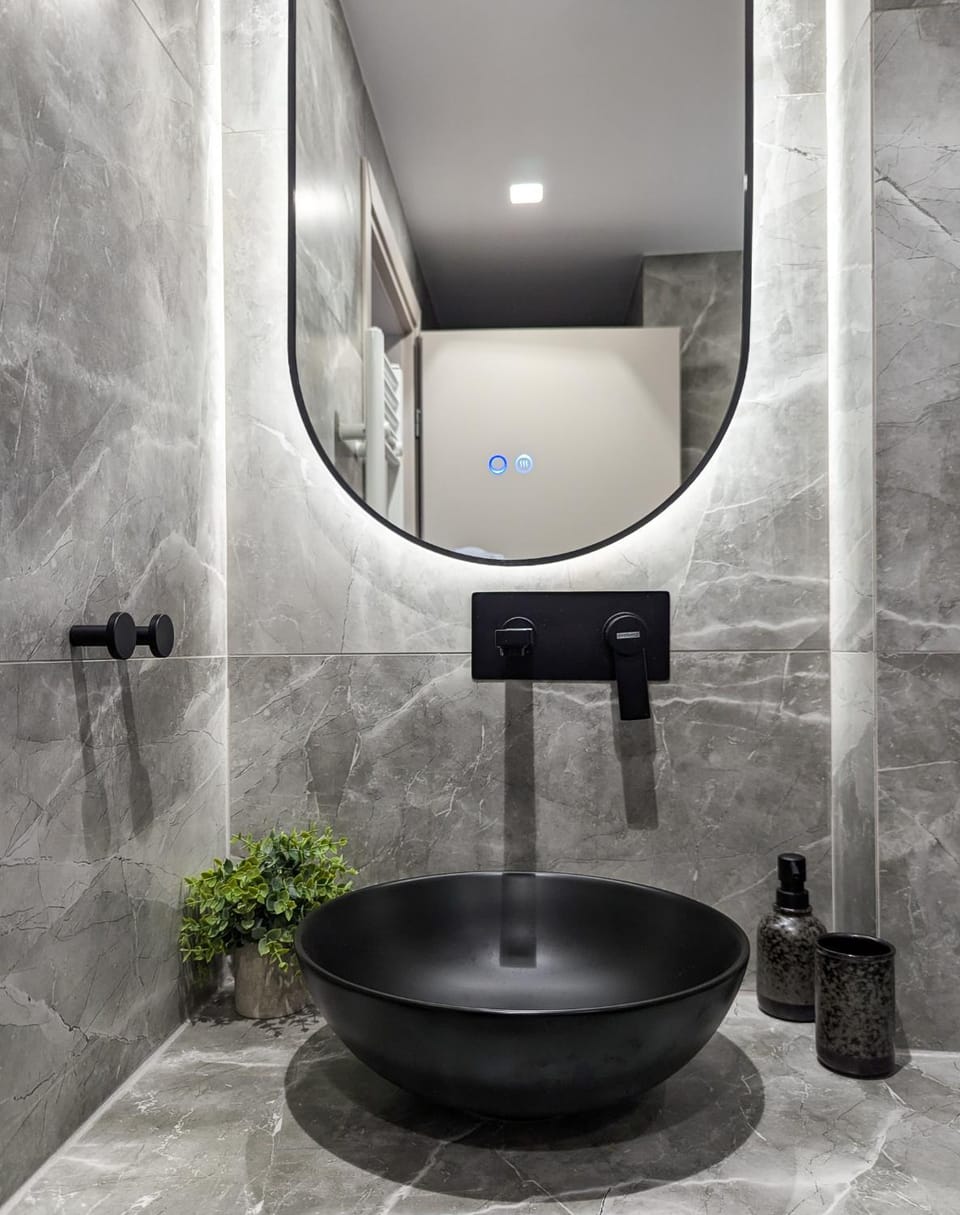 Acropolis view 3BD penthouse next to tram and port Apartment in Pireas