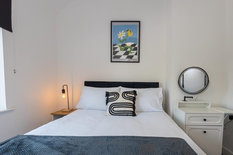 Stylish Modern home near Mcr Centre CoOp & Etihad House in Manchester