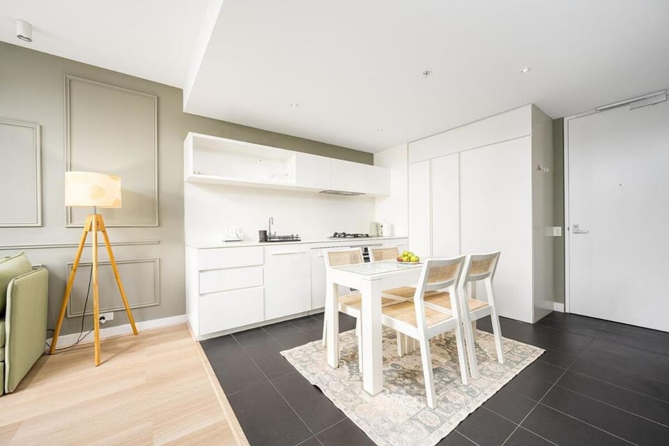 Luxe Southbank Retreat free car park, Pool Apartment in Southbank