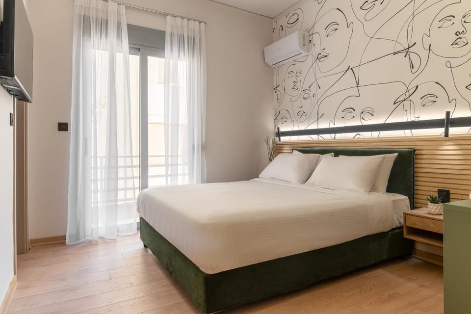 Bed, TV and multimedia, Photo of the whole room, Decorative detail