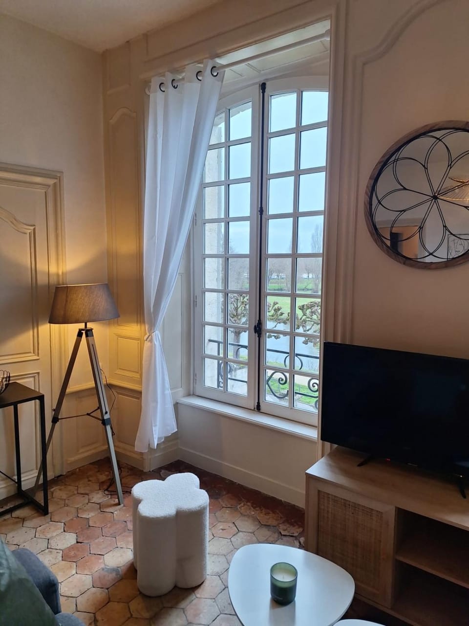 Le Clémenceau face à la Charente 2 chambres Apartment in Nouvelle-Aquitaine