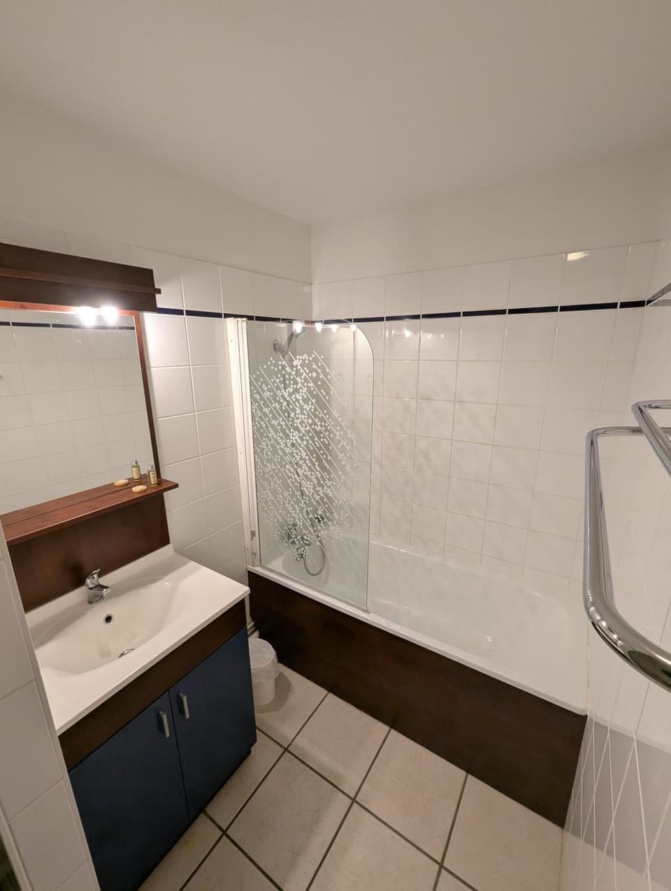 Bathroom, Bath