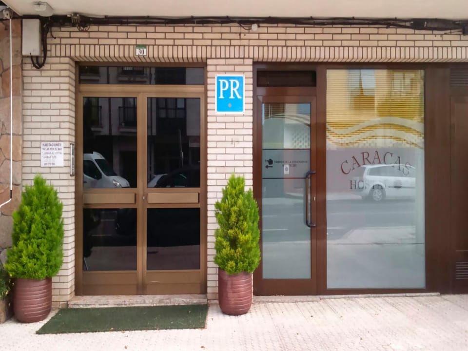 Facade/entrance
