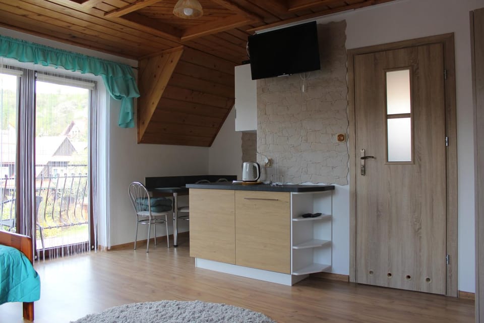 Other, Photo of the whole room, Mountain view