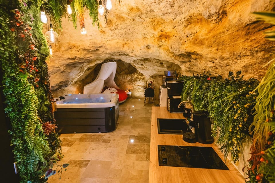 Hot Tub, Spa and wellness centre/facilities