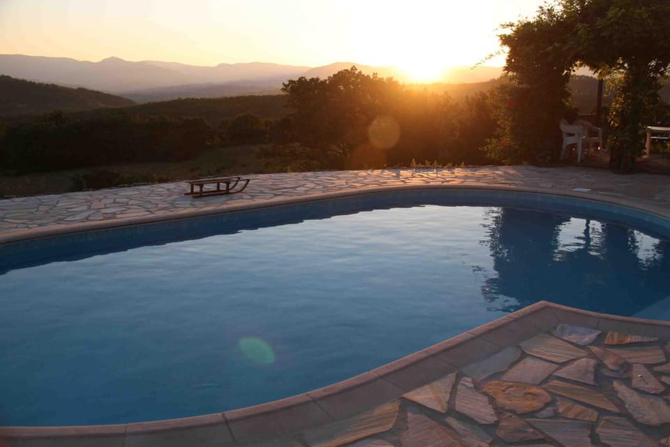 Day, Natural landscape, Mountain view, Pool view, Swimming pool, Swimming pool, Sunset, sunbed