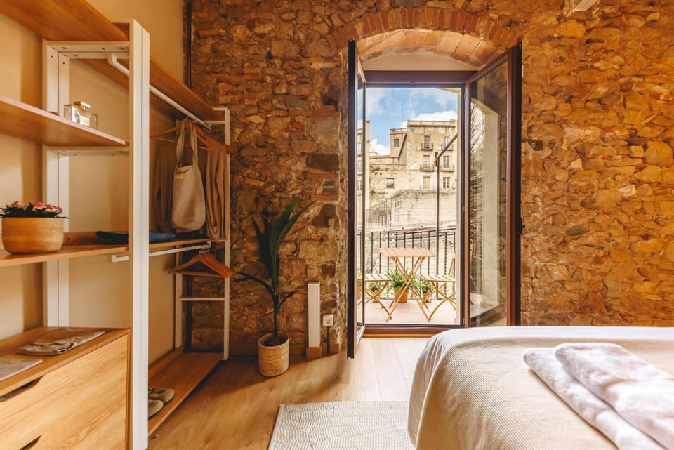 View (from property/room), Balcony/Terrace, Bedroom