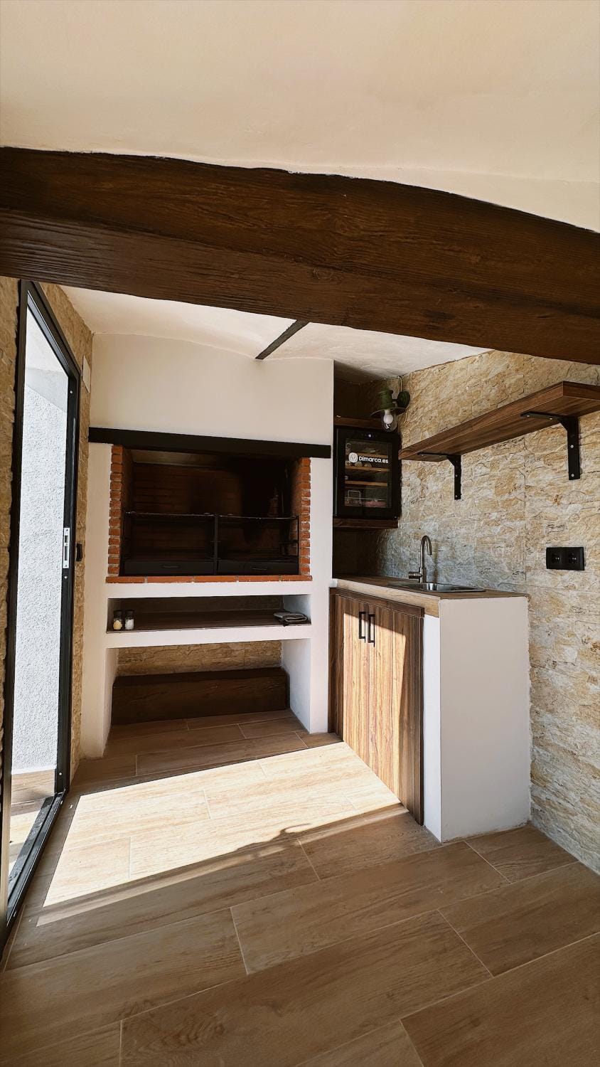 BBQ facilities, Balcony/Terrace, minibar