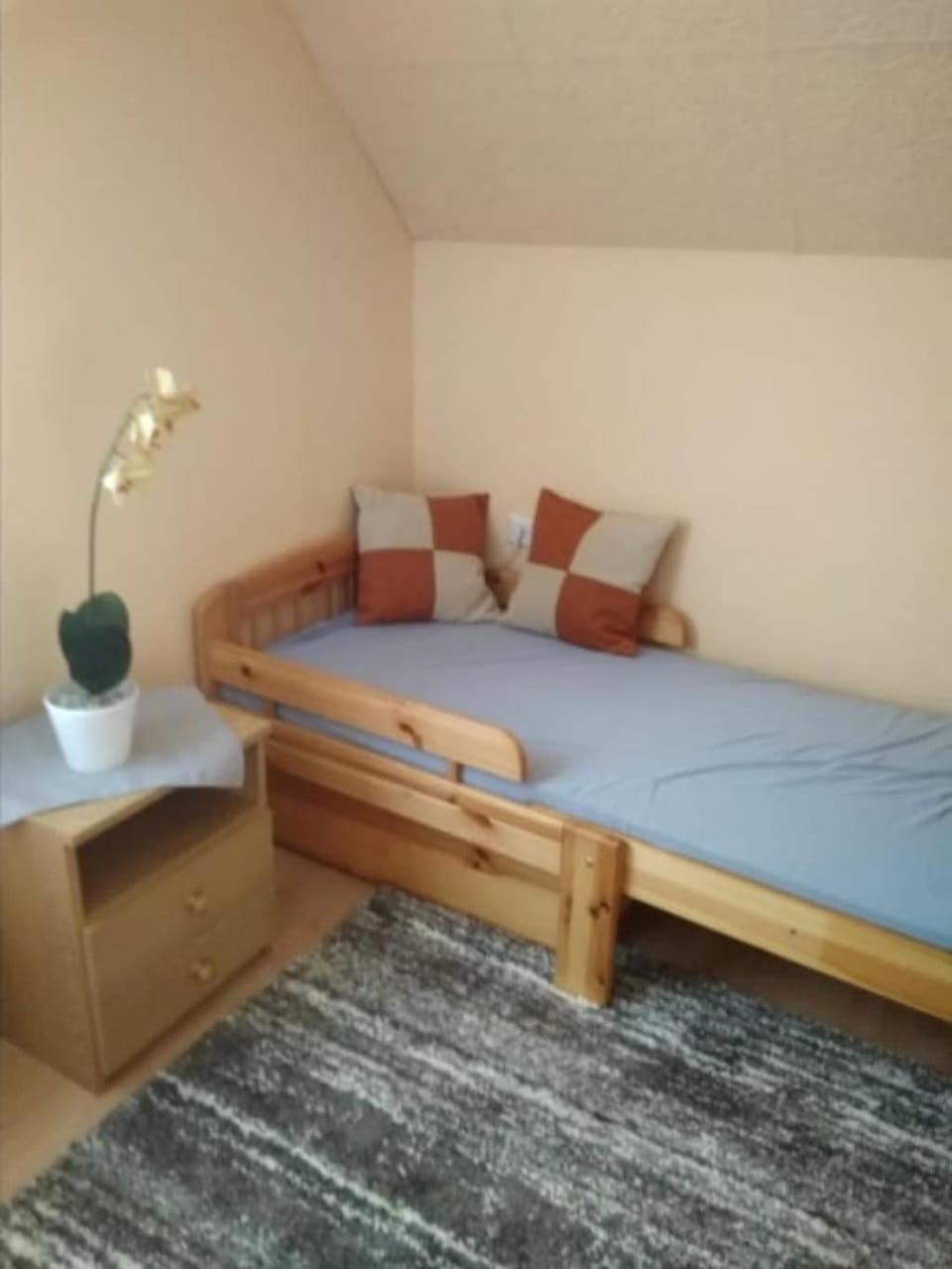 Bed, Photo of the whole room