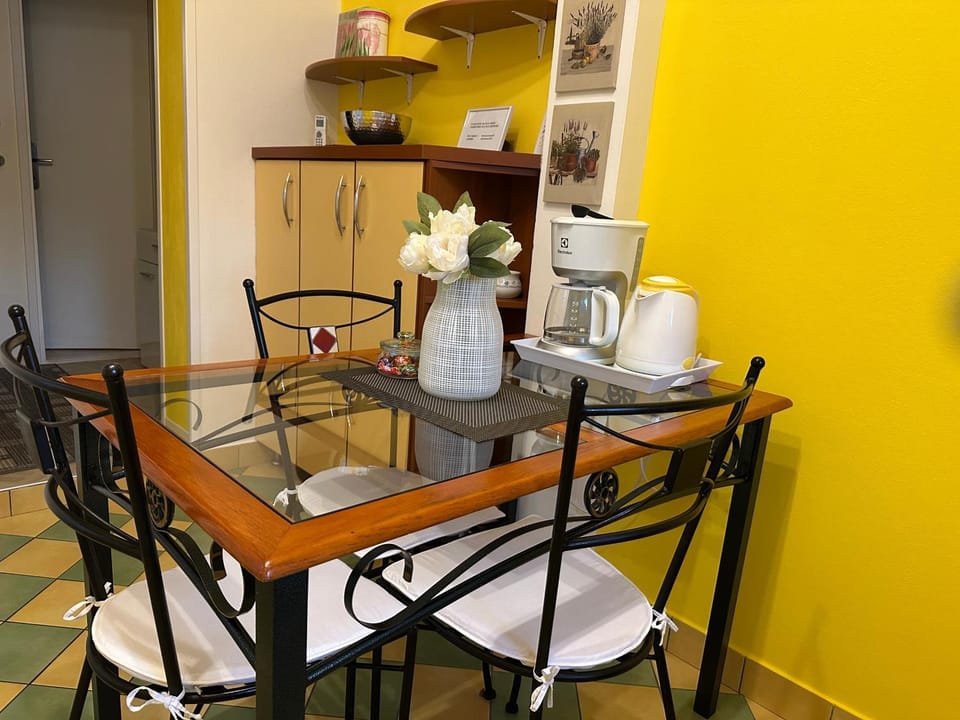 Apartments - Rooms VESNA Bed and Breakfast in Šibenik-Knin County, Croatia