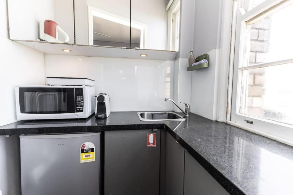 Affordable City Studio in Fantastic Location Apartment in Surry Hills