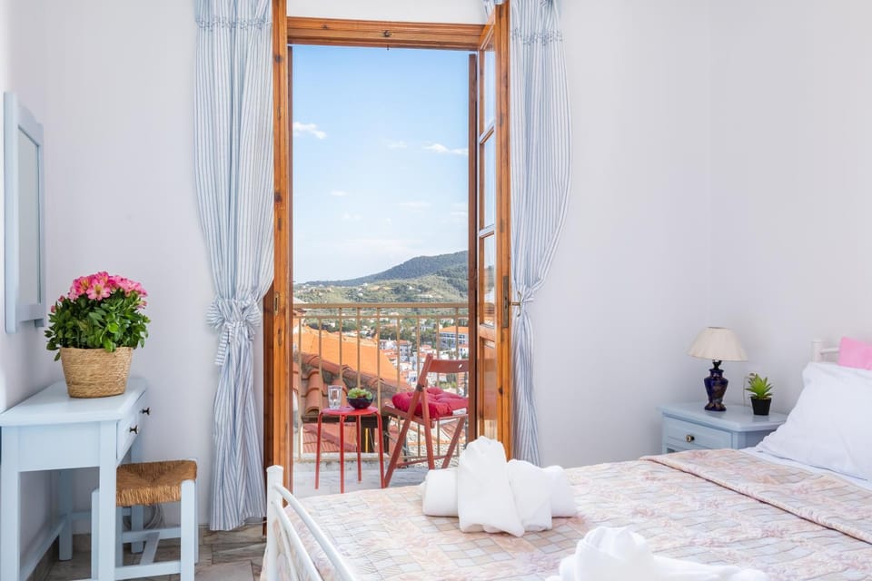 Bed, Day, Natural landscape, View (from property/room), Balcony/Terrace, Bedroom