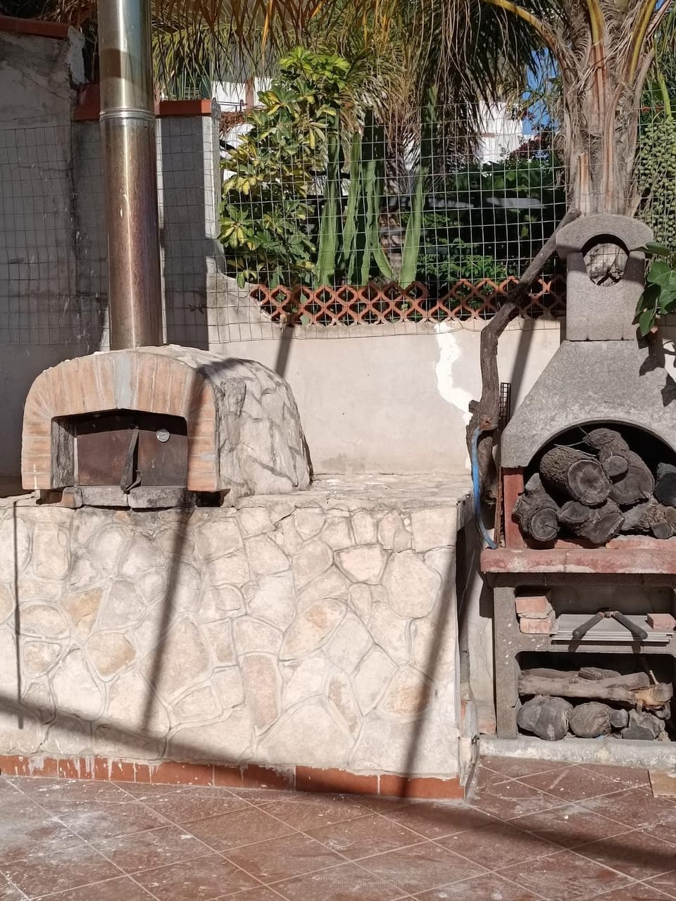 Day, BBQ facilities