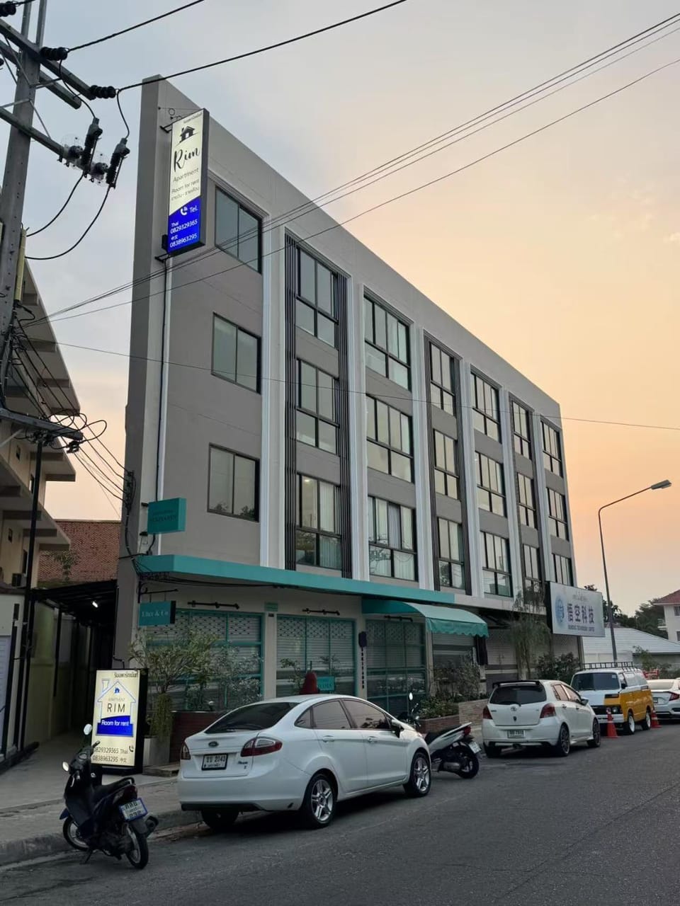 Property building, Day, Location