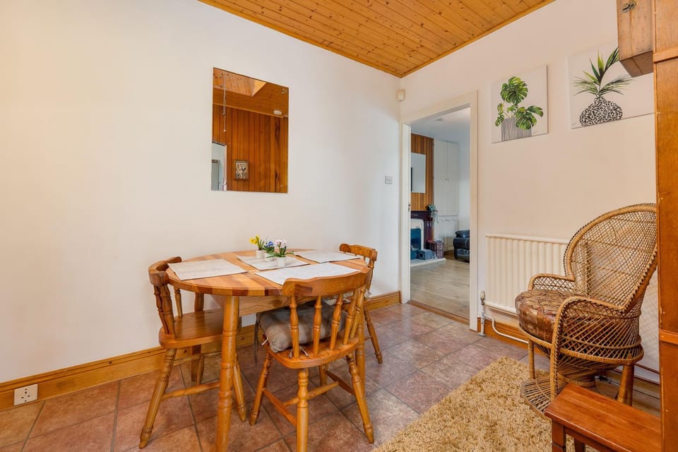 Lower Kilmacredock - Intel Leixlip House in County Dublin