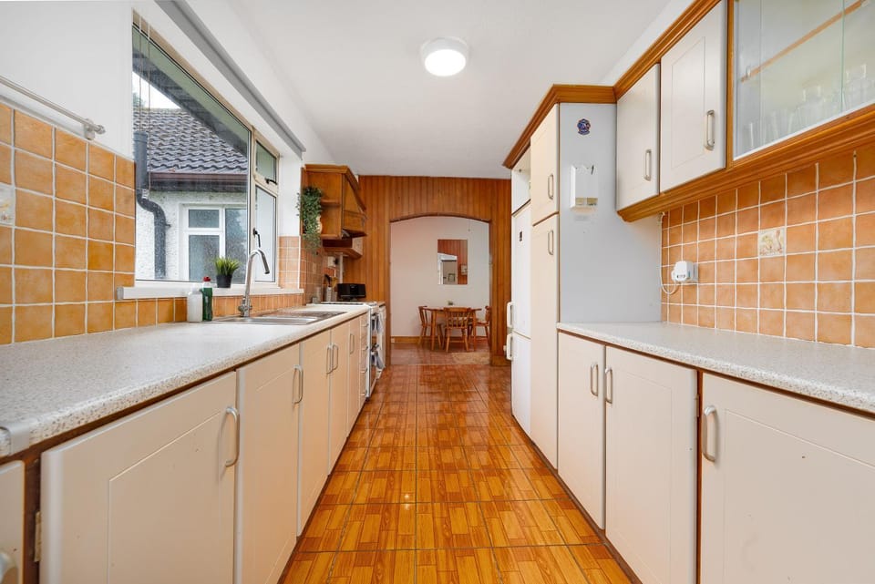 Lower Kilmacredock - Intel Leixlip House in County Dublin